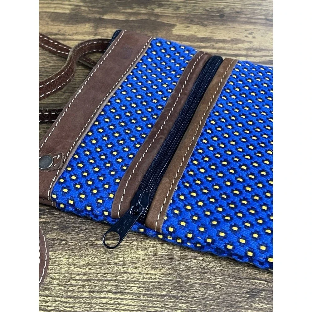 Rare ‎ Crossbody Bag Artesanal Blue